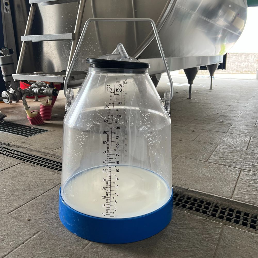 Seau à lait gradué en polycarbonate 32 L UKAL