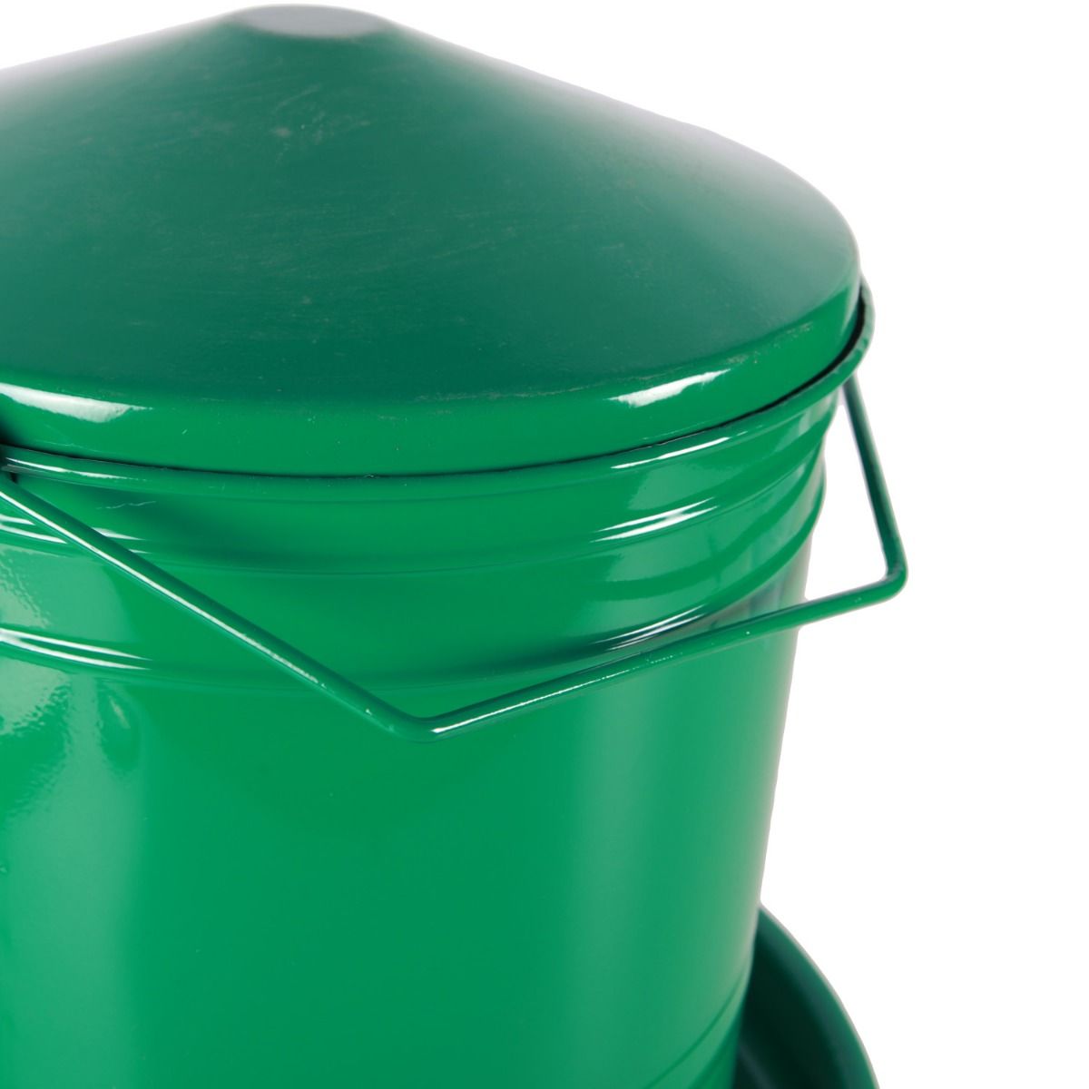 Enamelled feeder hopper using rack and pinion 10L