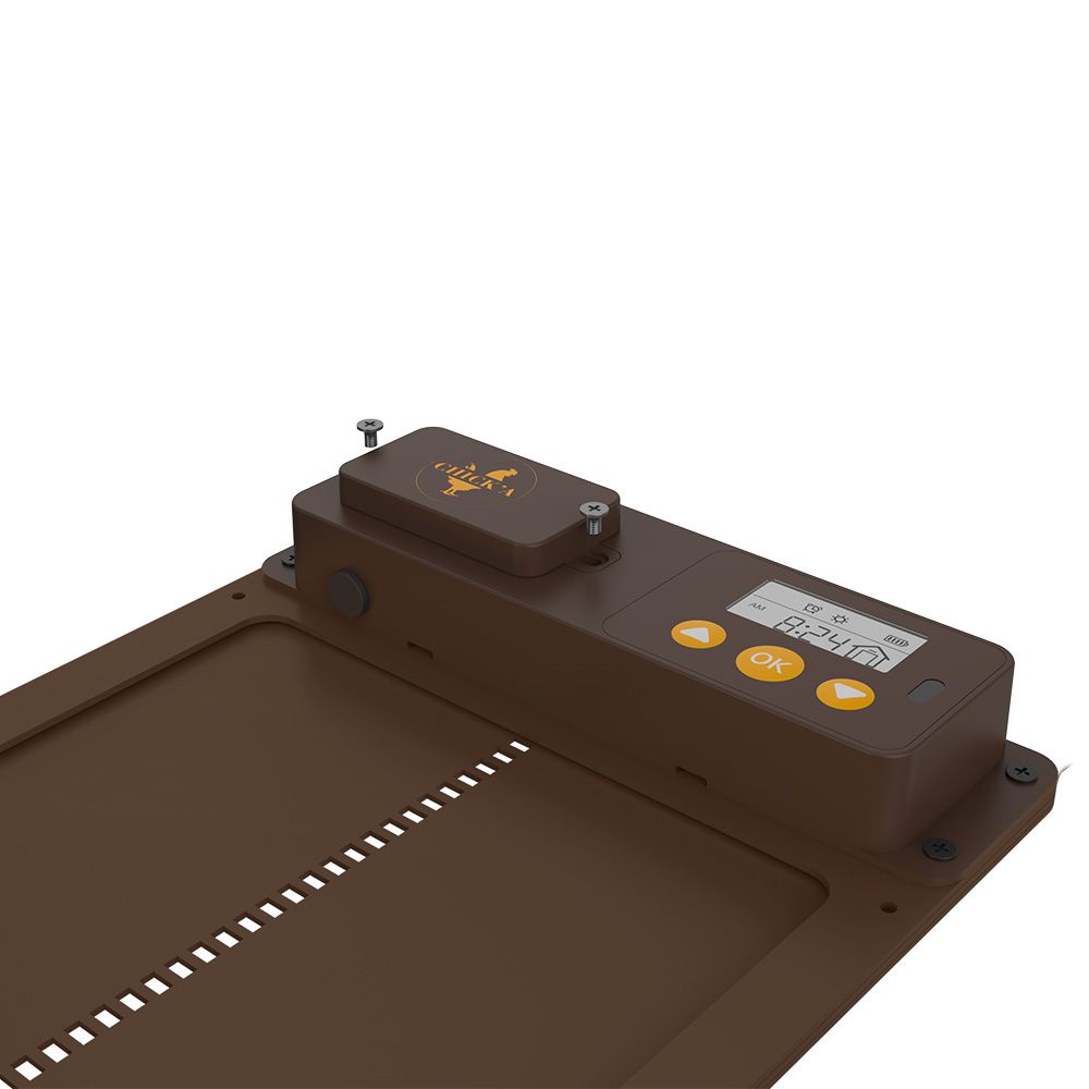 Automatic doorman for chicken coop CHICK'A