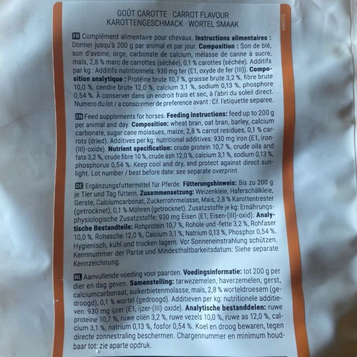 HIPPOTONIC Treats for horses, carrot flavour